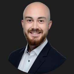 Tobias P.